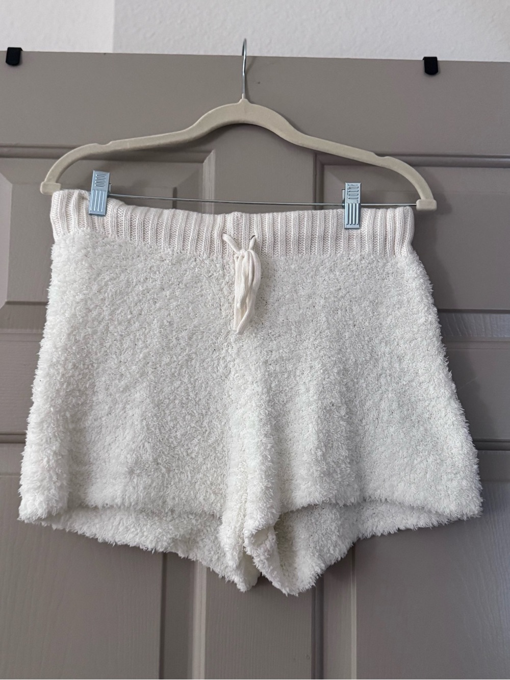 American Eagle Cream Plush Knit Lounge Shorts